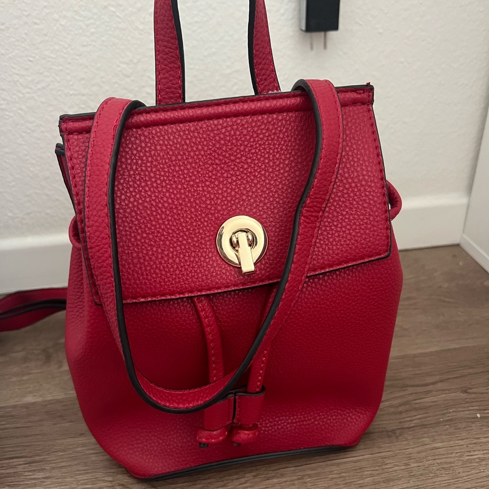 Stylish Red Textured Backpack - image 1